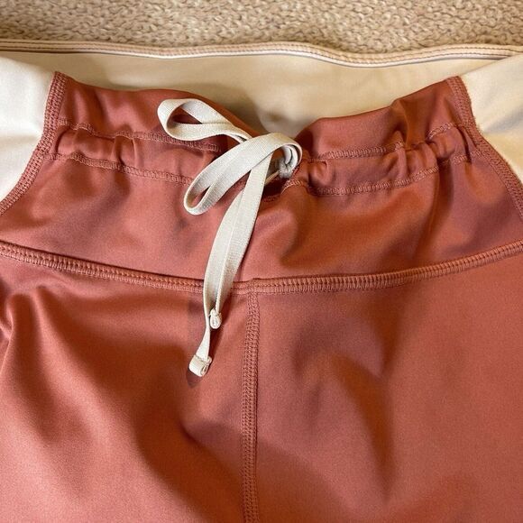 FABLETICS ULTRA COOL 7/8 LEGGINGS REFLECTIVE MID RISE Peach SIZE M - Picture 2 of 5